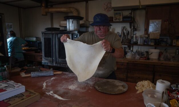 For this Aniak pizza joint, bypass mail rate hike threatens the dough