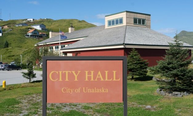 Unalaska City Manager resigns, Veeder named acting replacement