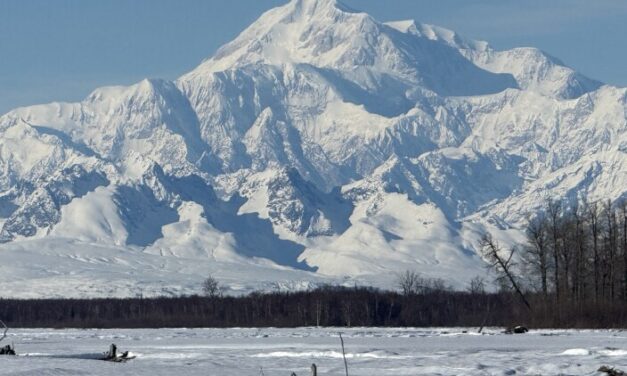 Murkowski tries again to change mountain’s name to Denali