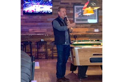 Anchorage podiatrist running for governor campaigns in Unalaska